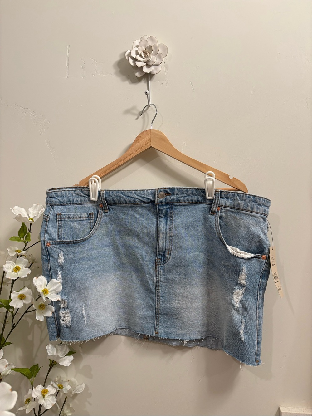 Distressed Denim Mid-Rise Mini Skirt